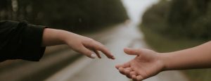 Necessidade ou não de terapia no exterior - por Isabela Valladares